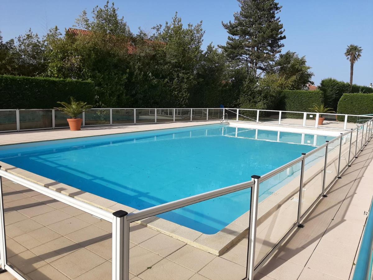 Appartement A Ciboure Avec Terrasse, Piscine Chauffee Et Parking - Ideal Golf Et Plage - Fr-1-239-551 Exteriör bild